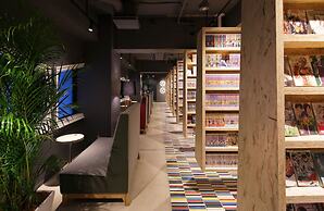 Booth Net Cafe & Capsule