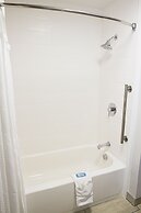 Holiday Inn Express & Suites Greenwood Mall by IHG