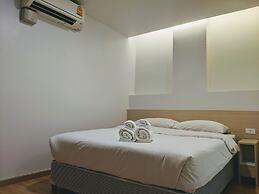 Good One Poshtel & Café Bar