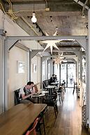 Good One Poshtel & Café Bar