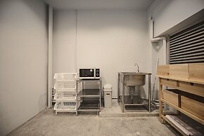 Good One Poshtel & Café Bar