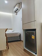 Good One Poshtel & Café Bar