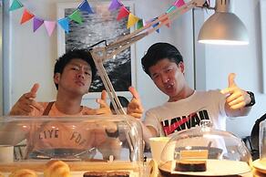 Good One Poshtel & Café Bar