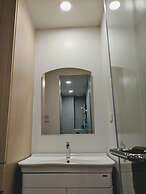 Good One Poshtel & Café Bar