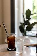 Good One Poshtel & Café Bar