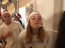 Good One Poshtel & Café Bar