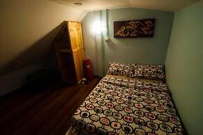 Eat - Ting Cafe and Hostel