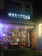 Eat - Ting Cafe and Hostel