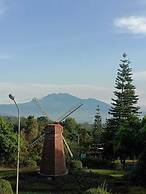 d'Emmerick Salib Putih Hotel Salatiga