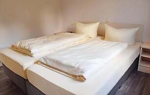 M13 Hotel
