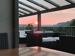 M13 Hotel