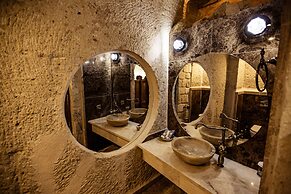 Oread Cave Suites