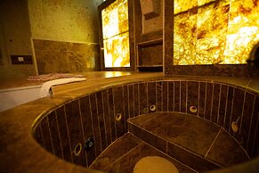 Oread Cave Suites