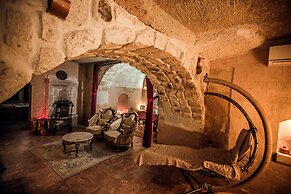 Oread Cave Suites