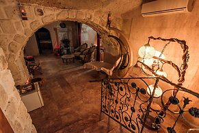 Oread Cave Suites