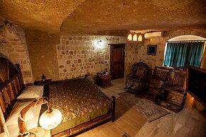 Oread Cave Suites