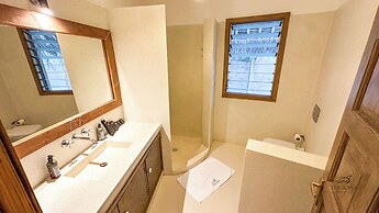 Leopard Point Luxury Beach Resort & Spa