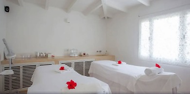 Leopard Point Luxury Beach Resort & Spa