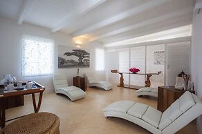 Leopard Point Luxury Beach Resort & Spa