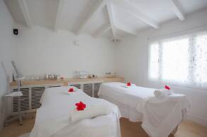 Leopard Point Luxury Beach Resort & Spa