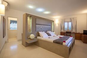 Leopard Point Luxury Beach Resort & Spa