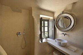 OIA Unique Homes by K&K