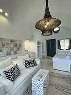 OIA Unique Homes by K&K