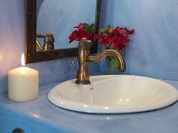 OIA Unique Homes by K&K