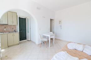 Iphimedeia Apartments & Suites