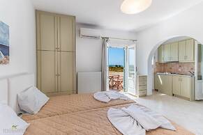 Iphimedeia Apartments & Suites