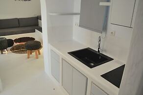 Iphimedeia Apartments & Suites