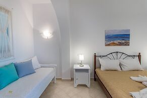 Iphimedeia Apartments & Suites