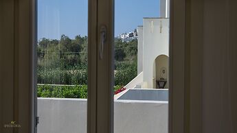 Iphimedeia Apartments & Suites