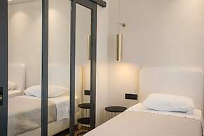 Iphimedeia Apartments & Suites