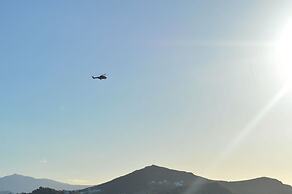 Iphimedeia Apartments & Suites