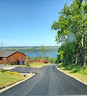 Single Island Shores