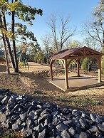 Single Island Shores