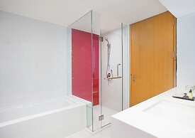 Four Points by Sheraton Surabaya, Tunjungan Plaza