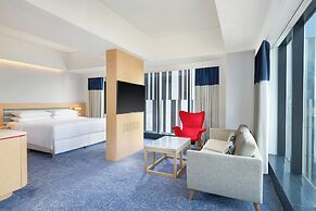 Four Points by Sheraton Surabaya, Tunjungan Plaza