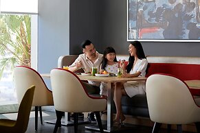 Four Points by Sheraton Surabaya, Tunjungan Plaza