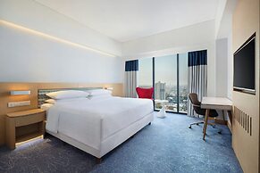 Four Points by Sheraton Surabaya, Tunjungan Plaza