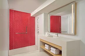 Four Points by Sheraton Surabaya, Tunjungan Plaza