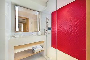 Four Points by Sheraton Surabaya, Tunjungan Plaza