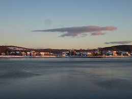 Grand Oak Manor Bed & Breakfast