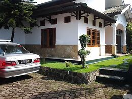 Junjunan Dalam Sharia Guesthouse