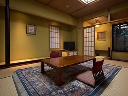 Yufuin Baien Garden Resort