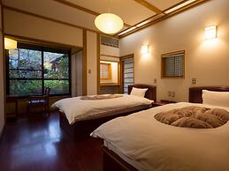 Yufuin Baien Garden Resort