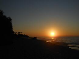 The Waves Beach Chalets