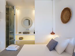 Sea Rock & Sky Private Residence