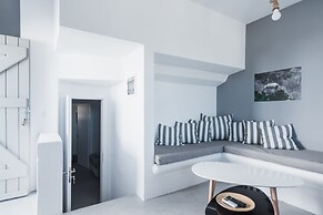 Sea Rock & Sky Private Residence